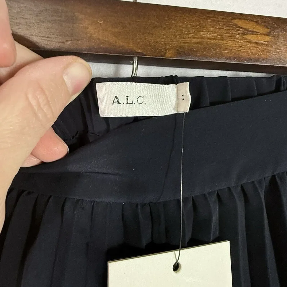 NEW A.L.C Black Accordion Pleated 3" Pull On Dress Shorts Size 0 Pockets Boho - Picture 4 of 9